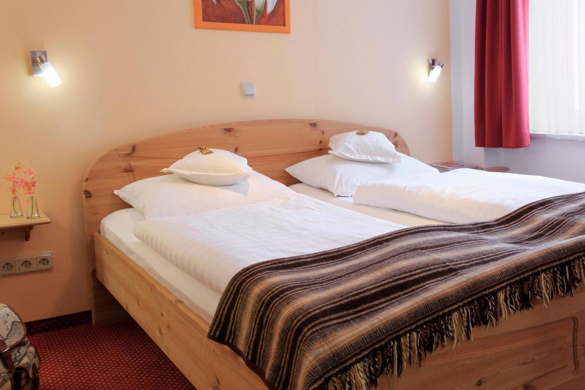 Hotel Sauerlaender Hof Willingen  Exterior photo