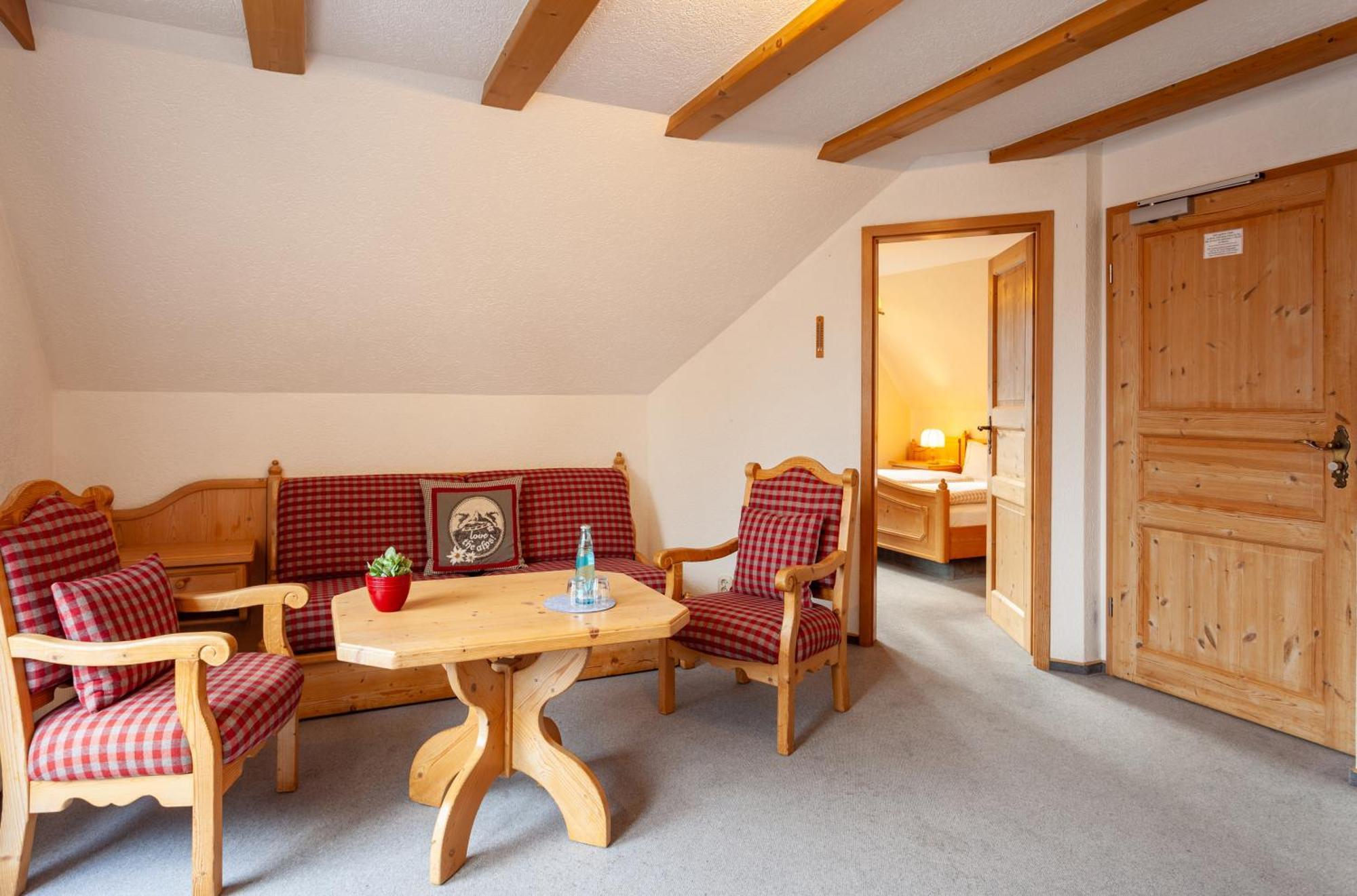 Hotel Sauerlaender Hof Willingen  Exterior photo